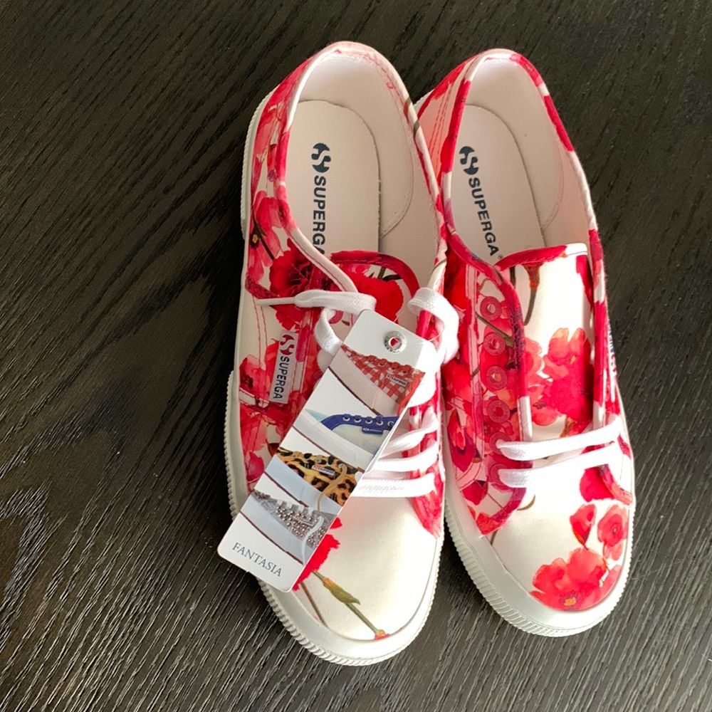 Superga Fantasia red pink floral sneakers size USAW 9/EURO 40
